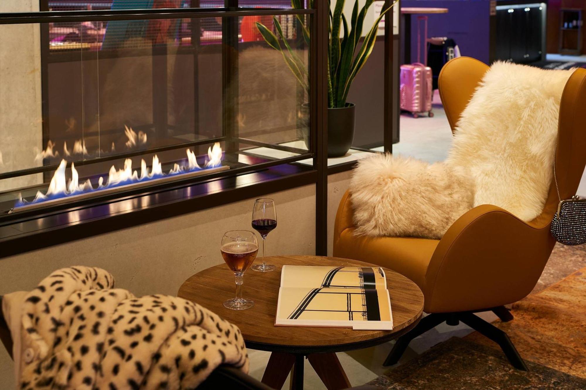 Moxy Brussels City Center Buitenkant foto